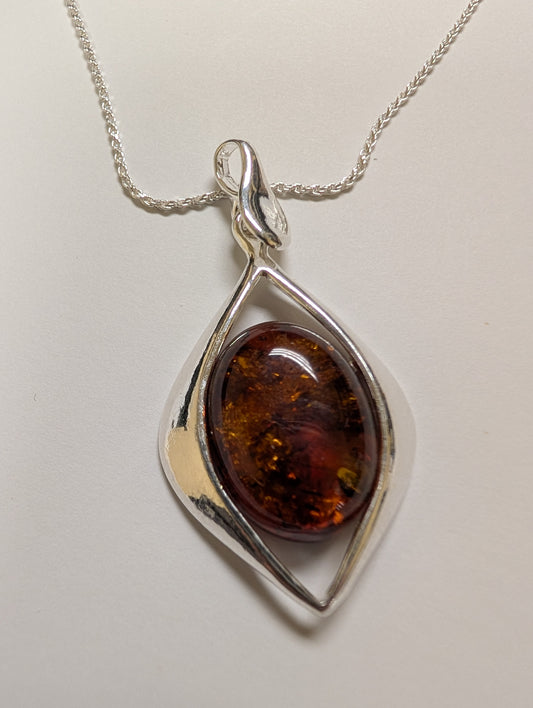 Amber/Silver Pendant Necklace Large